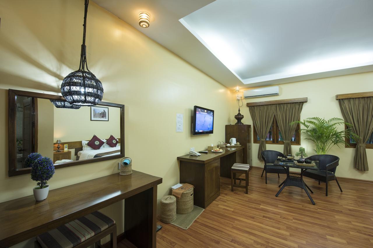Hotel Crown 3*